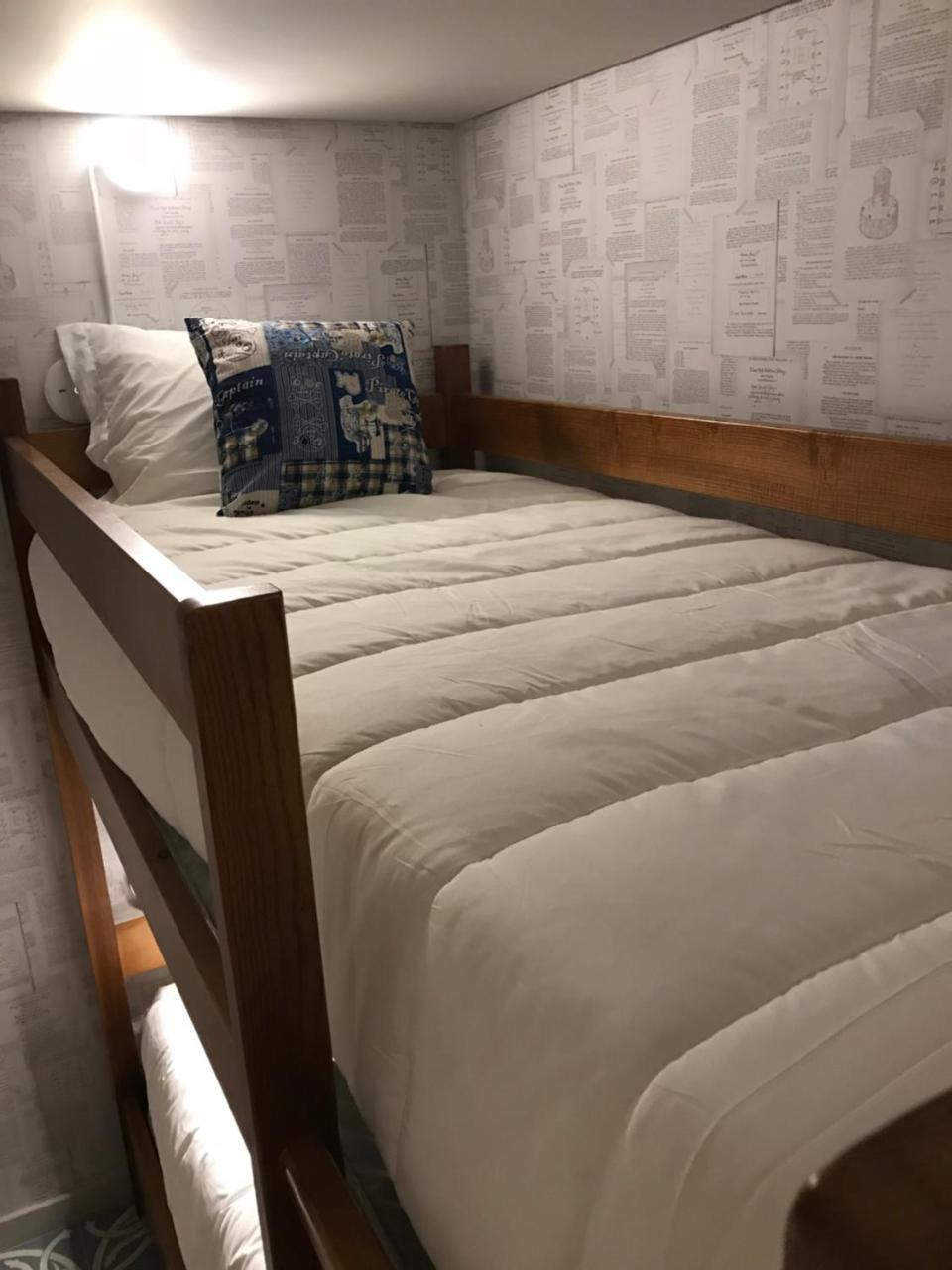 Royal Beach Hostel Прая-да-Віторія Екстер'єр фото