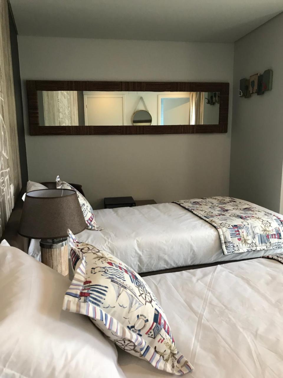 Royal Beach Hostel Прая-да-Віторія Екстер'єр фото