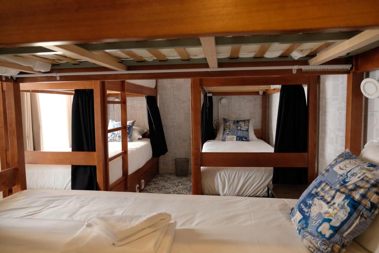 Royal Beach Hostel Прая-да-Віторія Екстер'єр фото